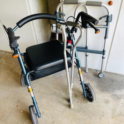 LOT 156  MOBILITY GROUP NOVA TRAVEL WHEEL CHAIR WALKER W/SEAT & STORAGE 