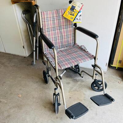 LOT 156  MOBILITY GROUP NOVA TRAVEL WHEEL CHAIR WALKER W/SEAT & STORAGE 