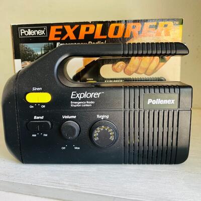 LOT 158  EXPLORER EMERGANCY RADIO KRYPTON LANTERN SIREN