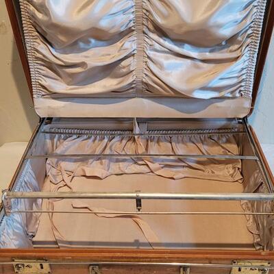 Lot 160: Vintage Brown Leather Suitcase Monogrammed E.S.