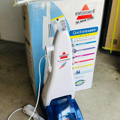 LOT 163  BISSEL QUICK CARPET STEAMER NEW IN BOX 