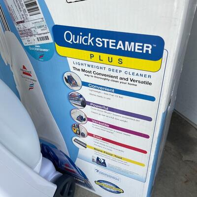 LOT 163  BISSEL QUICK CARPET STEAMER NEW IN BOX 