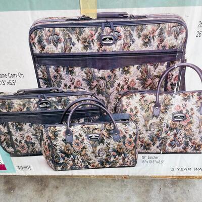 LOT 164  VINTAGE JORDACHE 4PC SET OF LUGGAGE FLORAL TAPESTRY 
