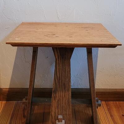 Lot 164: Antique Mission Oak Side Table 