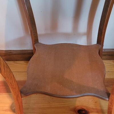Lot 166: Vintage Parlor Table