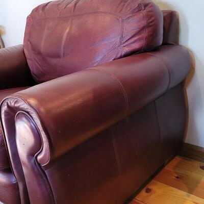Lot 167: La-z-Boy Leather Chair & Ottoman 