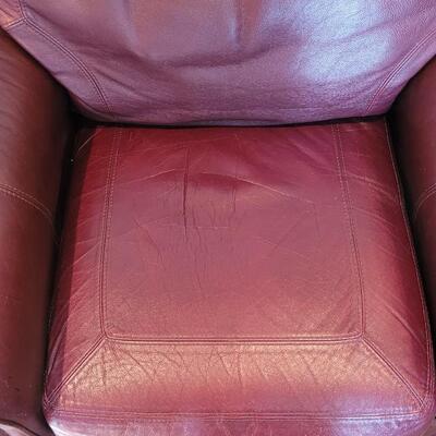 Lot 167: La-z-Boy Leather Chair & Ottoman 
