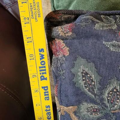 Lot 170: Decorative Pillows (3)