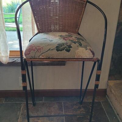 Lot 171: Wicker Tall Chair with Cushion