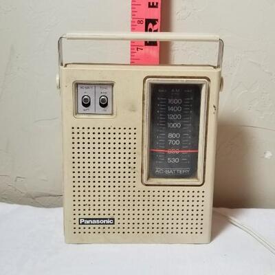 Lot 204: Vintage Panasonic Radio