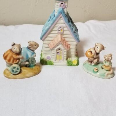 Lot 212: Church Mice - 3 pieces 
