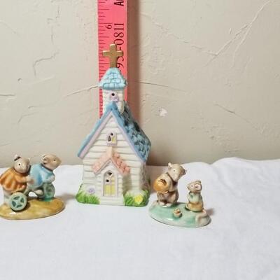 Lot 212: Church Mice - 3 pieces 