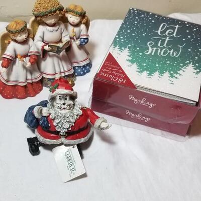 Lot 222: Christmas Cards, Carolers and Santa