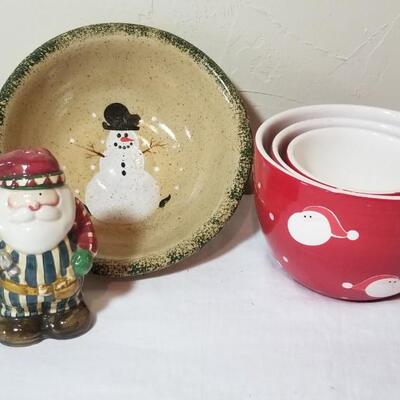 Lot 225: Christmas Dishes & Salt & Pepper Shakers Lot 