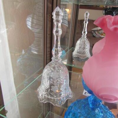 LOT 51 GLASS/CRYSTAL COLLECTIBLES