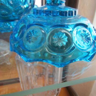LOT 52 VINTAGE GLASS CANDY DISHES