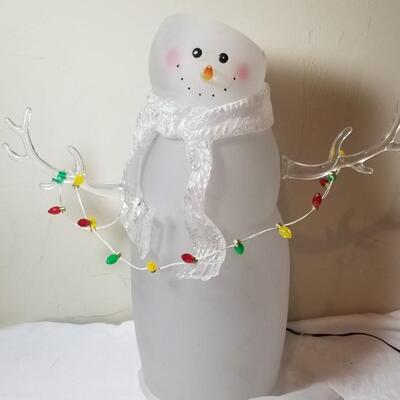 Lot 229: Light Up Snowman (hat needs to be re-attached)