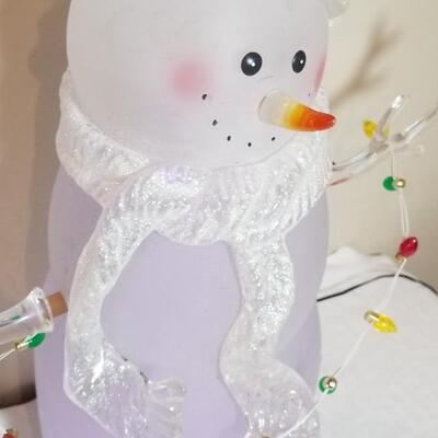 Lot 229: Light Up Snowman (hat needs to be re-attached)