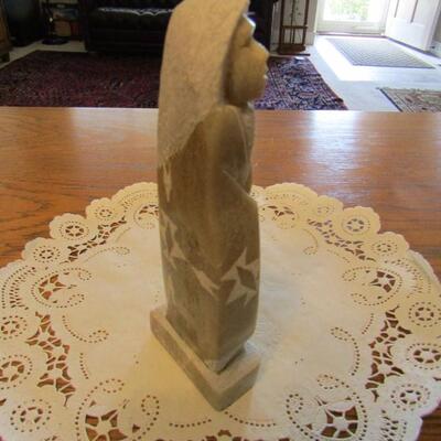 LOT 68 SIGNED MARBLE SCULPTURE OF NATIVE AMERICAN