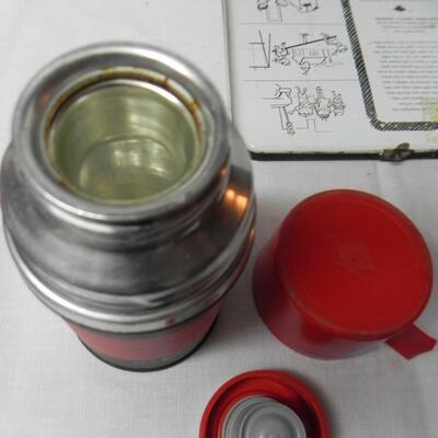 LOT 47  VINTAGE LUNCHBOX