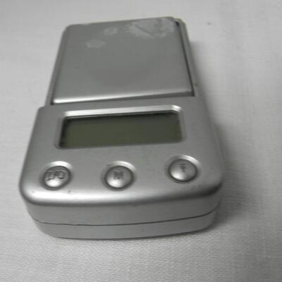 LOT 49  SMALL ELECTRONICS