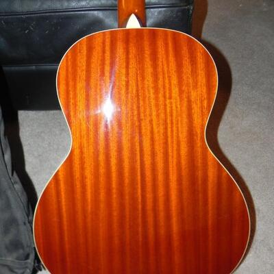 LOT 3  FENDER ACUSTIC GUITAR
