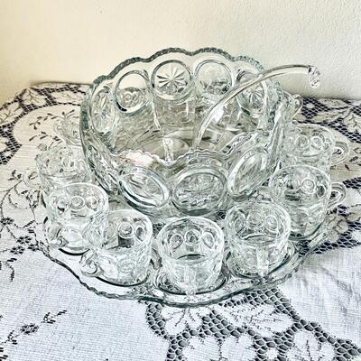LOT 174  ANTIQUE GLASS MEDIUM SIZE PUNCH BOWL SET 