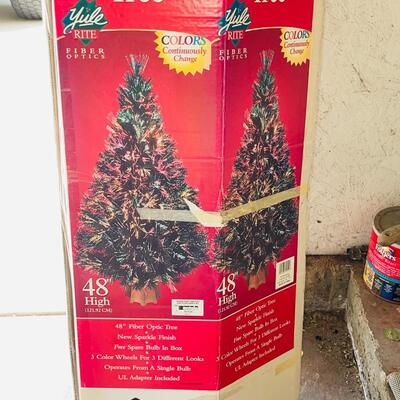 LOT 176  VINTAGE FIBER OPTICS CHRISTMAS TREE 48" TALL STILL IN BOX