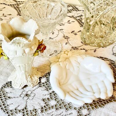 LOT 178  GROUP OF ANTIQUE TABLEWARE MILK GLASS PRESSED GLASS CANDY DISHES