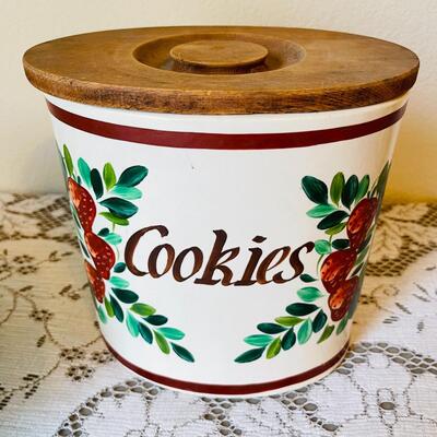 LOT 184 ST  GROUP OF KITCHEN STONEWARE COOKIE JAR JAM POT BOWL PITCHER & CREAMER