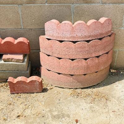 LOT 194  CONCRETE HALF RINGS & CINDER BLOCKS