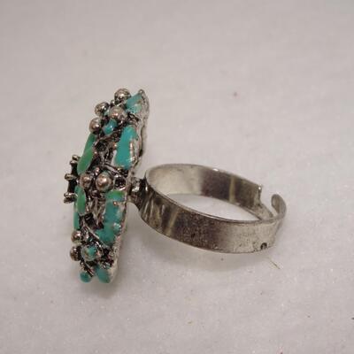 Adjustable floral green Ring 