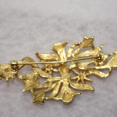 Gold Tone Monet Floral / Vine Brooch 