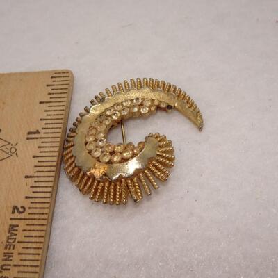 Swirl Rhinestone Gold Tone Pin - missing stones, craft piece 