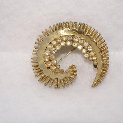 Swirl Rhinestone Gold Tone Pin - missing stones, craft piece 