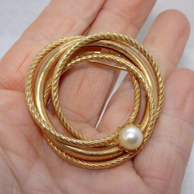 Gold Tone Mid Century Ovals & Pearl Brooch 