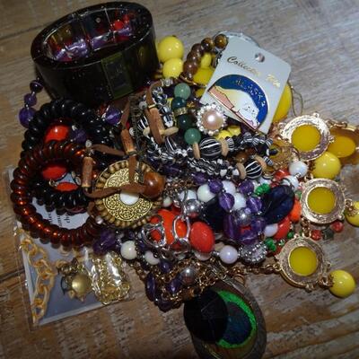 Jewelry Lot #7 - Misc. Wearable, Craft, Broken 