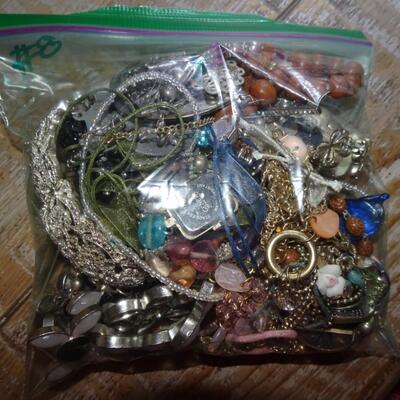 Jewelry Lot - #8 - Wearable, Broken, Craft Jewelry 