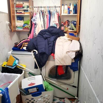 180 - Laundry Room Contents 