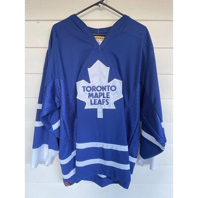 KOHO â€œTORONTO MAPLE LEAFSâ€ HOCKEY JERSEY - SIZE LARGE