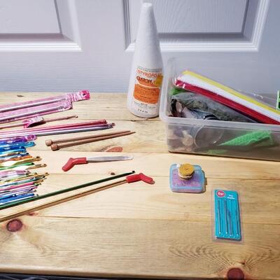 107A - Crochet Needles