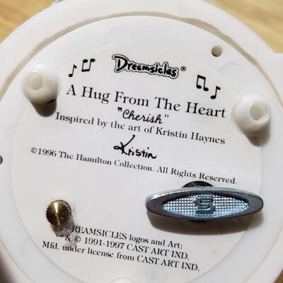 186 - Dreamsicle Music Boxes