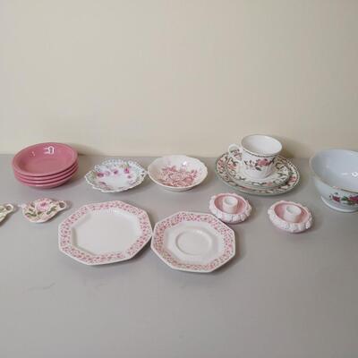 121 - Pink Serving Items
