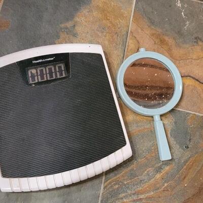 Lot 244: Weight Scale Digital (Works) + Handheld Vanity Mirror 2-Sided
