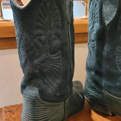 Lot 251: Vintage Cowboy Boots Unsized (See Ruler Measurement)