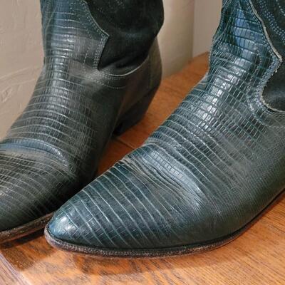 Lot 251: Vintage Cowboy Boots Unsized (See Ruler Measurement)