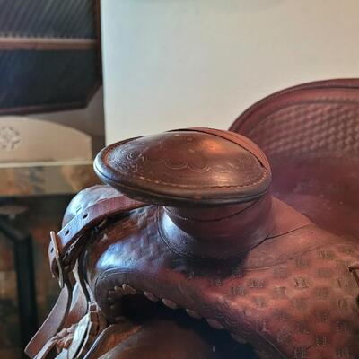 Lot 252: RARE Vintage 1926 JC HIGGINS Handmade Leather Saddle MODEL 8438