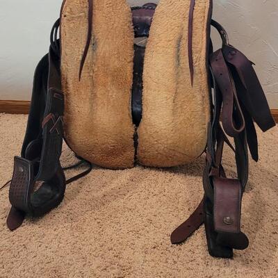 Lot 252: RARE Vintage 1926 JC HIGGINS Handmade Leather Saddle MODEL 8438