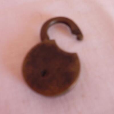 LOT 78 VINTAGE LOCKS