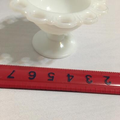 Vintage Anchor Hocking Old Colony Open Lace White Milk Glass Footed Dish